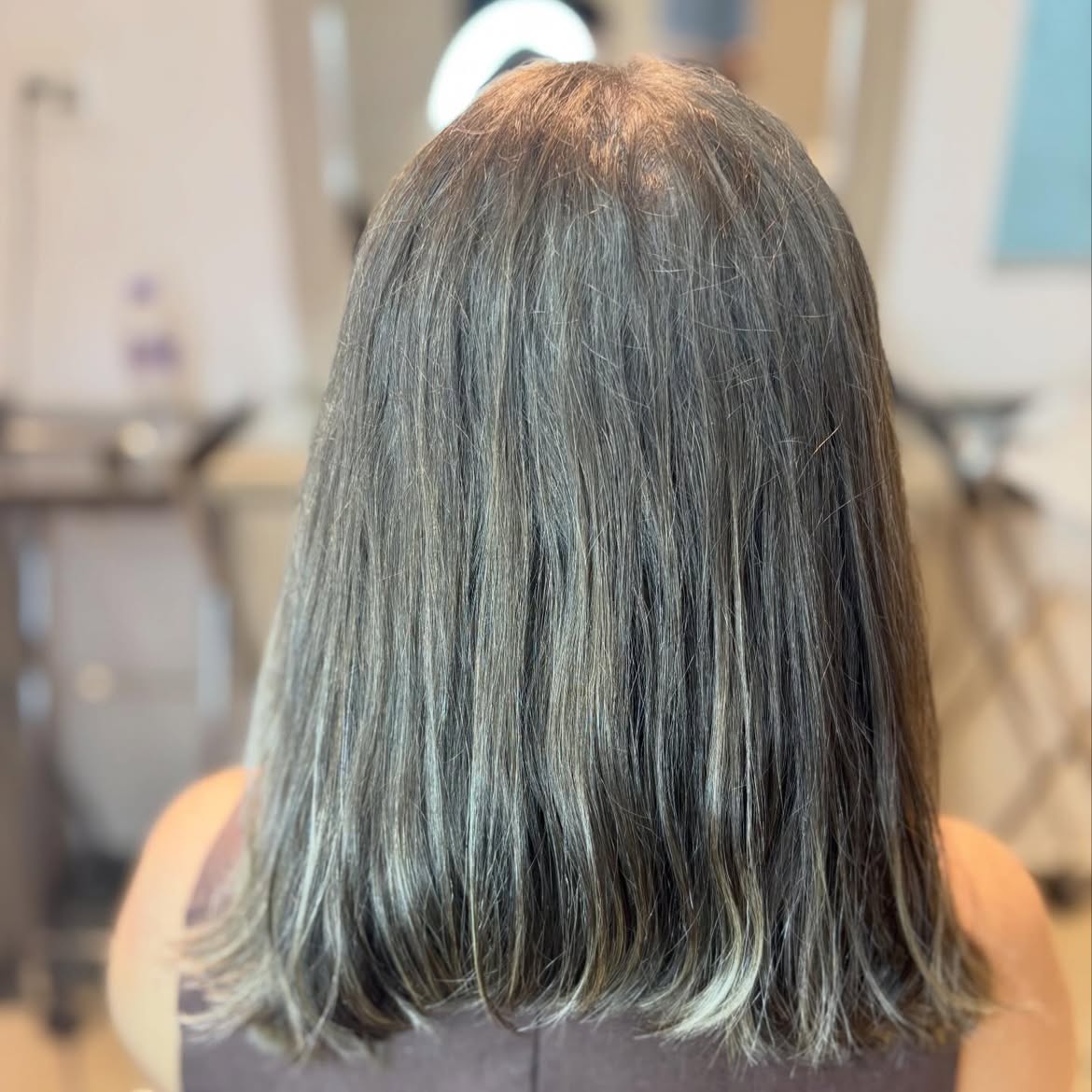 cabelo antes das mechas loiras Instituto Flávia Tom Back Contagem